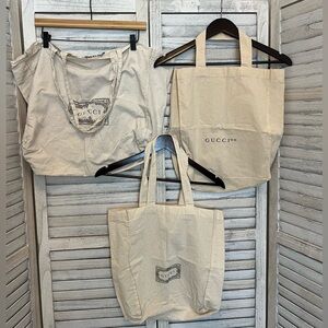 3 canvas Gucci Totes